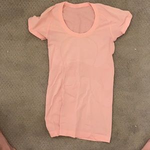 Lululemon short sleeve top